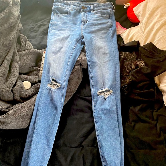 AMERICAN EAGLE JEANS 💙 - Picture 1 of 1